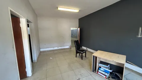 321 Zasm Street, Waltloo, Pretoria has a 393m² Industrial Unit To Let (8).